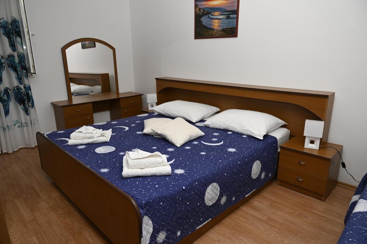 בול Apartments "Sea View" Miki & Ivana מראה חיצוני תמונה