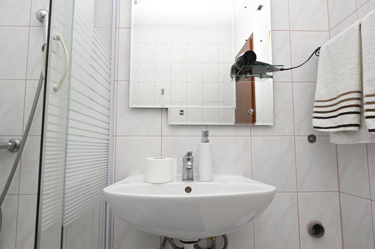 בול Apartments "Sea View" Miki & Ivana מראה חיצוני תמונה