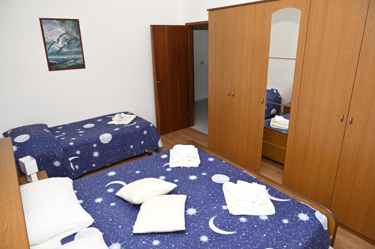 בול Apartments "Sea View" Miki & Ivana מראה חיצוני תמונה